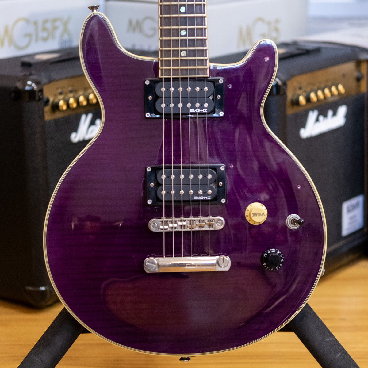 Onyx Nightshade Electric Guitar with Hardcase (Transparent Purple) (Pre-Owned)