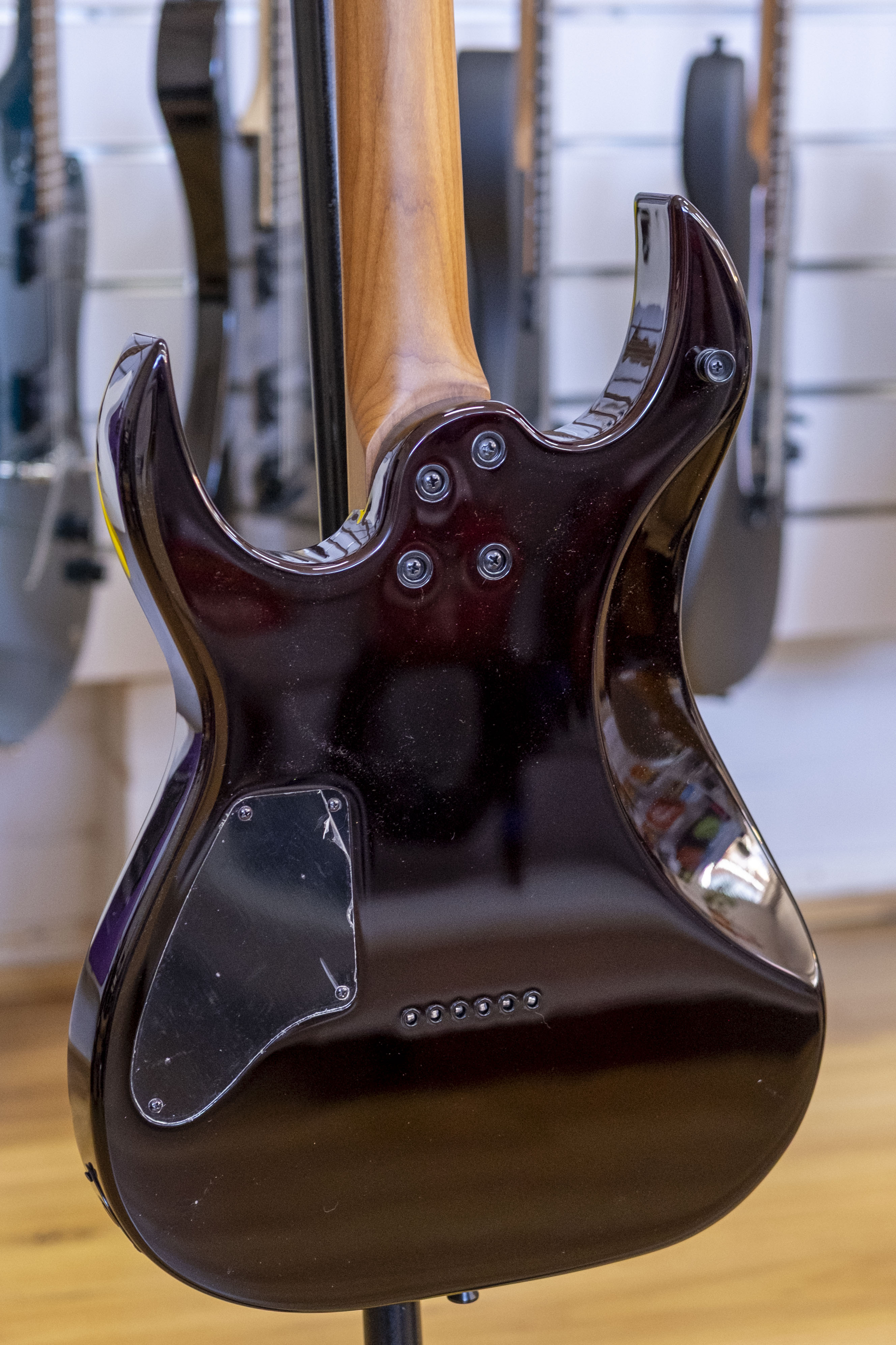 Spira Guitars 450 Series Electric Guitar (Transparent Purple)