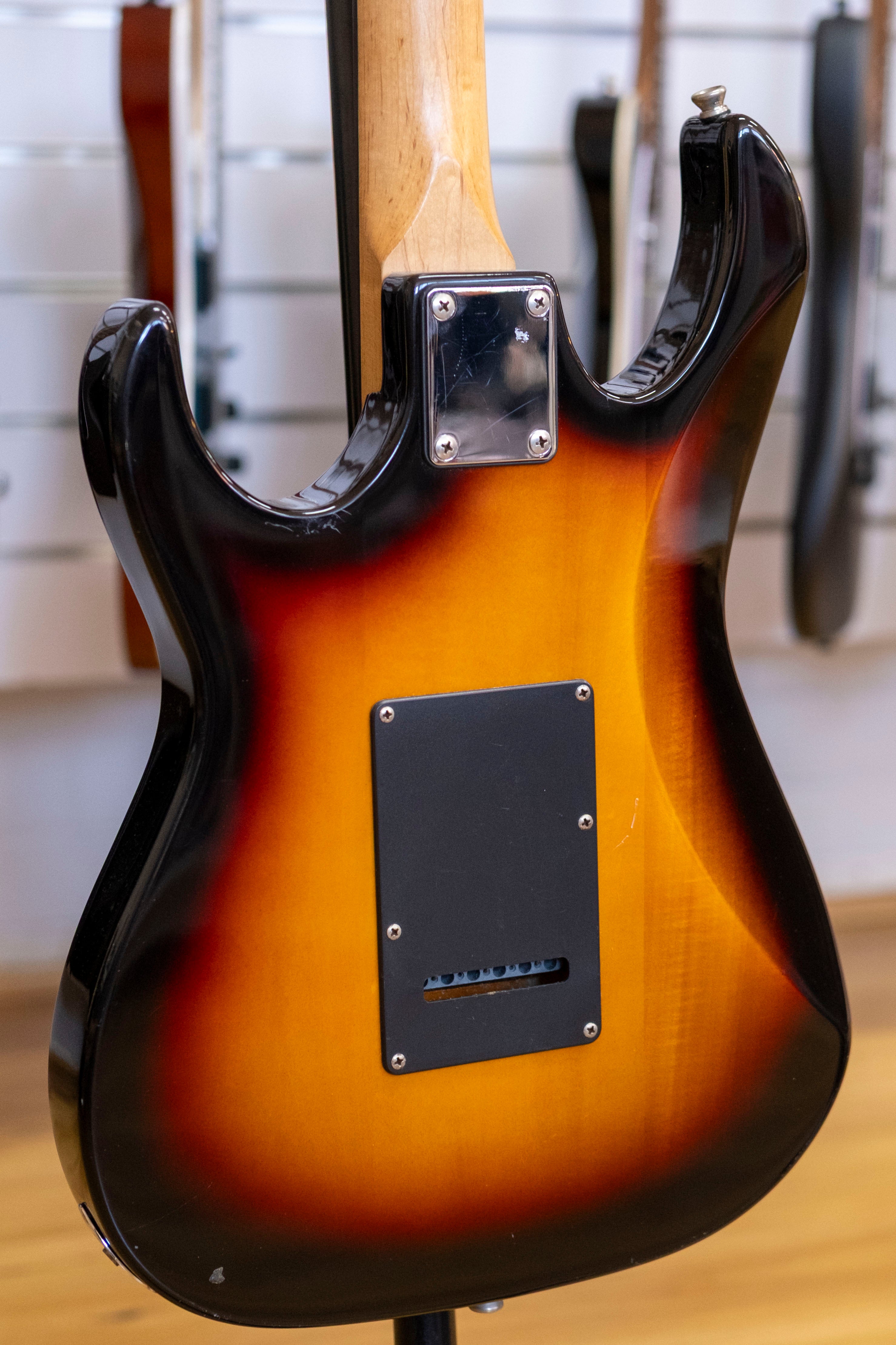 2009 Ibanez Gio Series Electric Guitar (Sunburst)