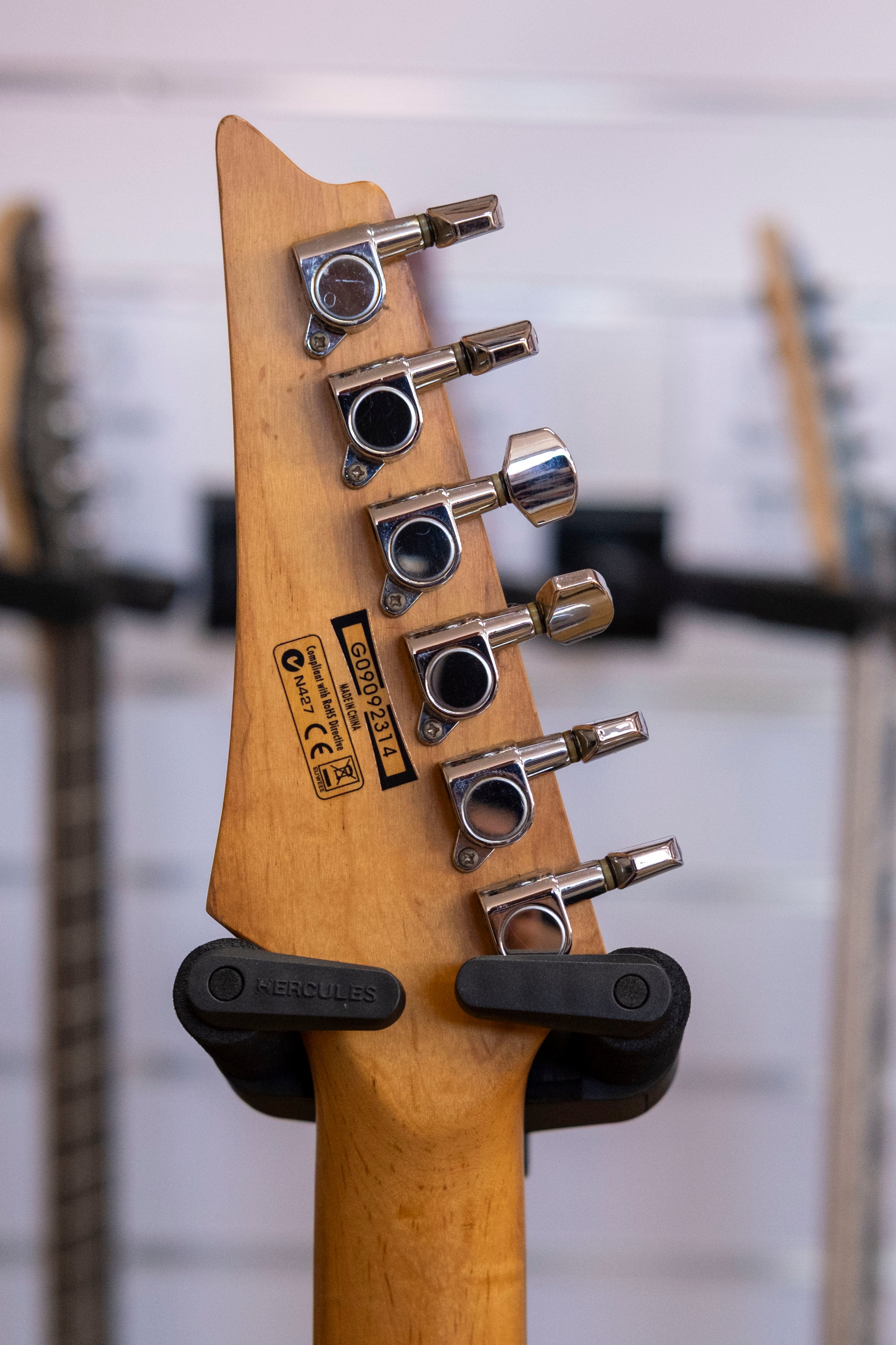 2009 Ibanez Gio Series Electric Guitar (Sunburst)