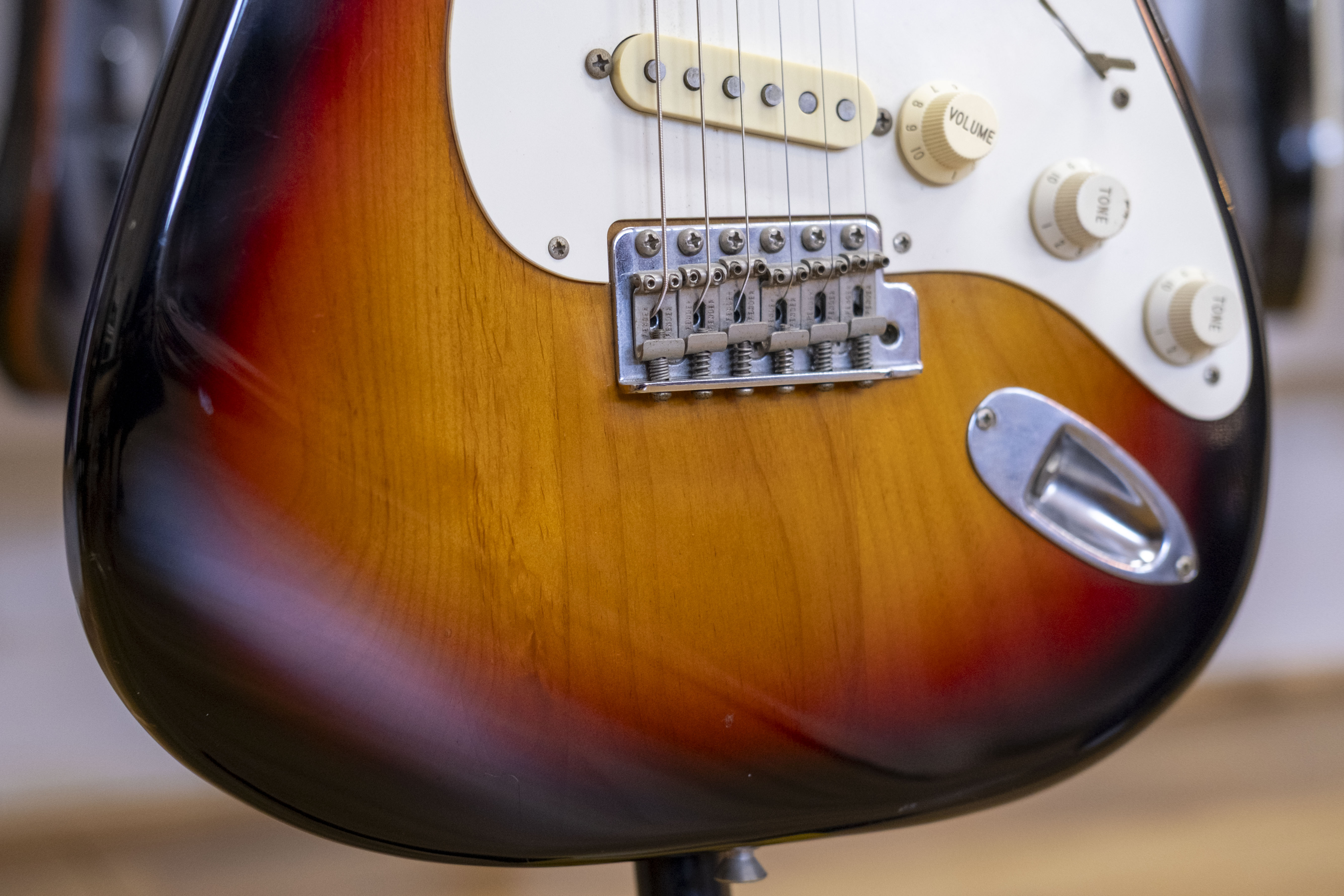 1993 Fender ST-57 '57 Reissue Electric Guitar (3-Tone Sunburst)