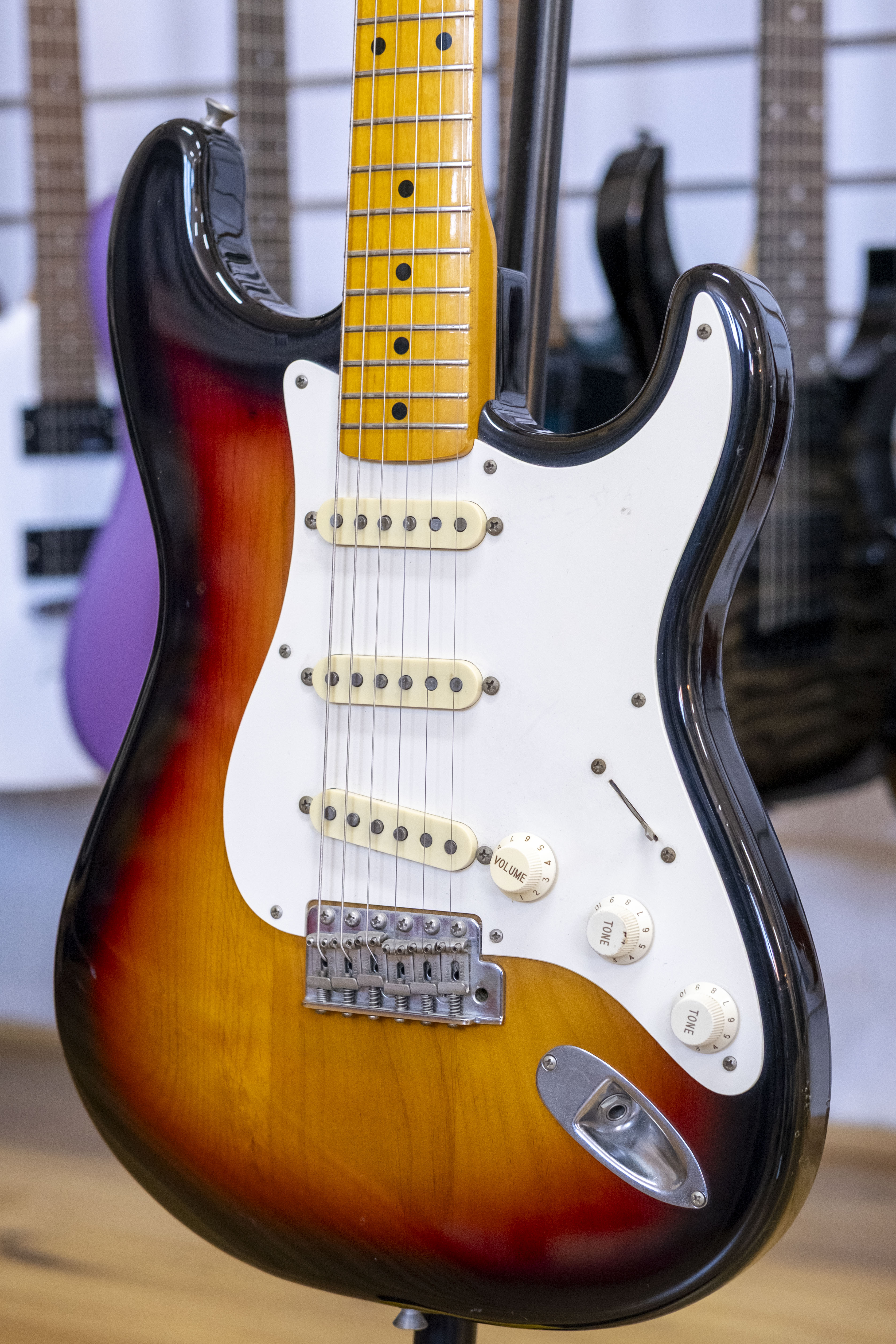 1993 Fender ST-57 '57 Reissue Electric Guitar (3-Tone Sunburst)