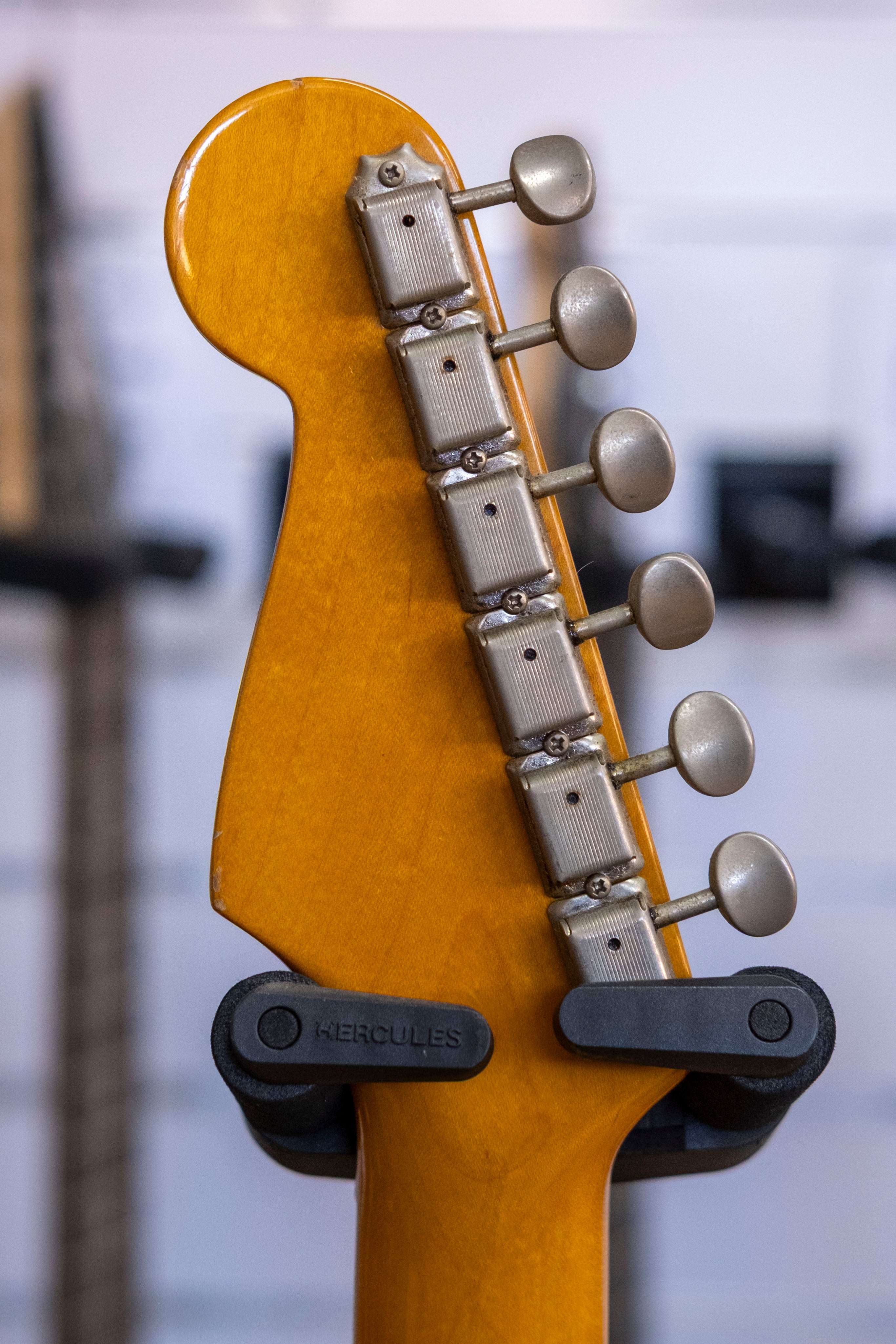 1993 Fender ST-57 '57 Reissue Electric Guitar (3-Tone Sunburst)