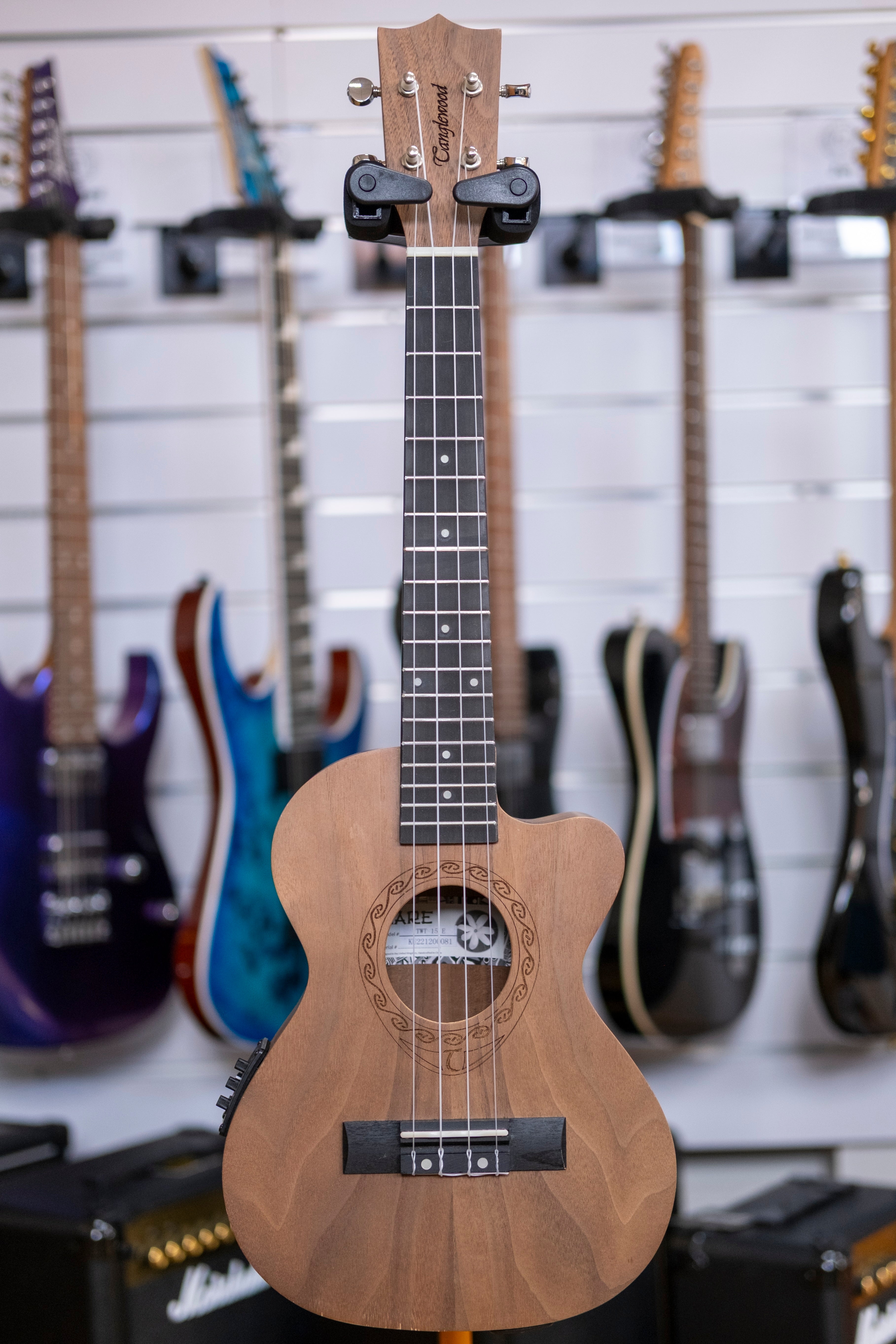 Tanglewood Tiare Series Electric Tenor Ukulele with Bag (Pacific Walnut)