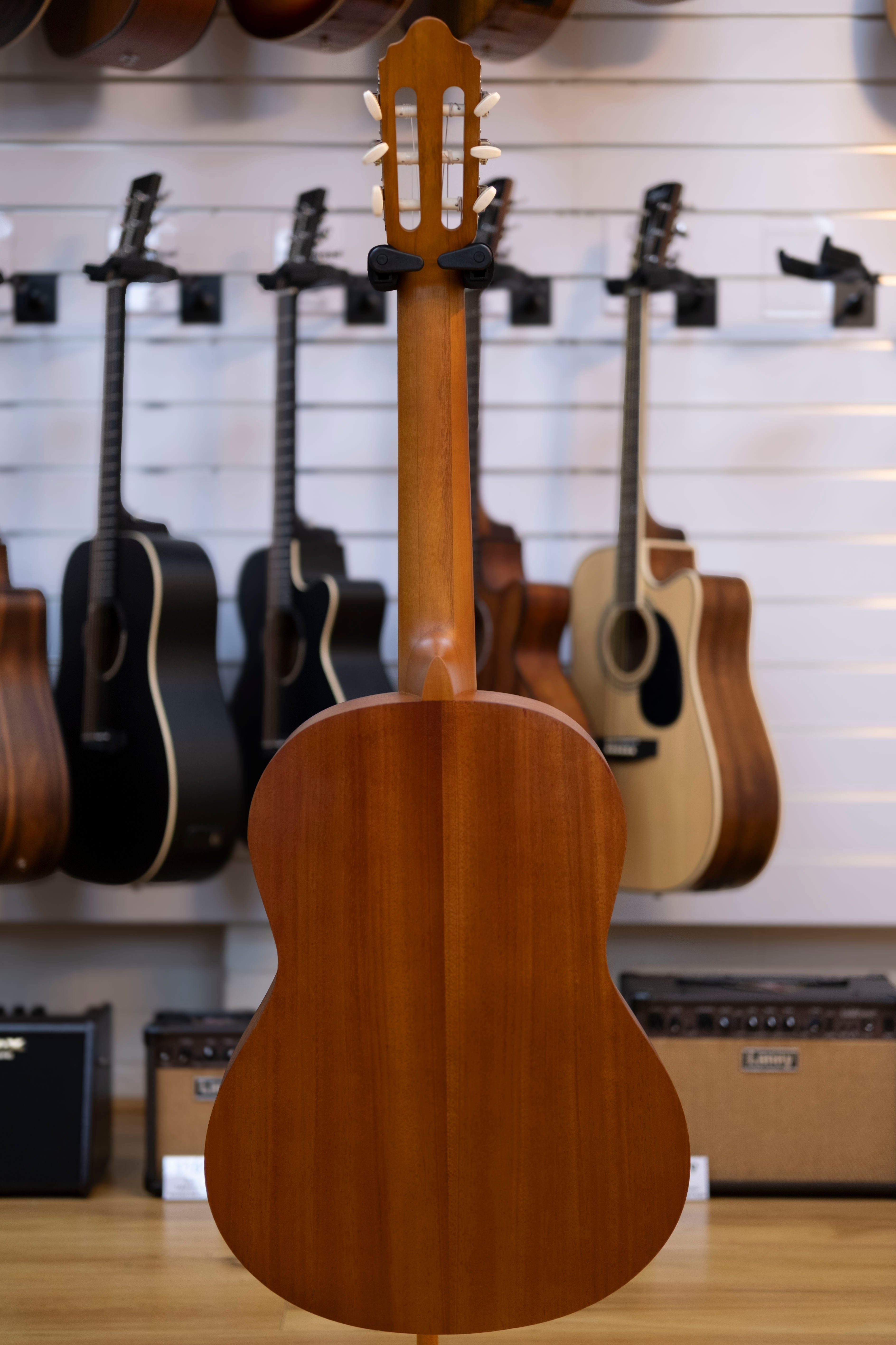 Valencia 200 Series 4/4 Size Nylon String Classical Guitar (Antique Natural)