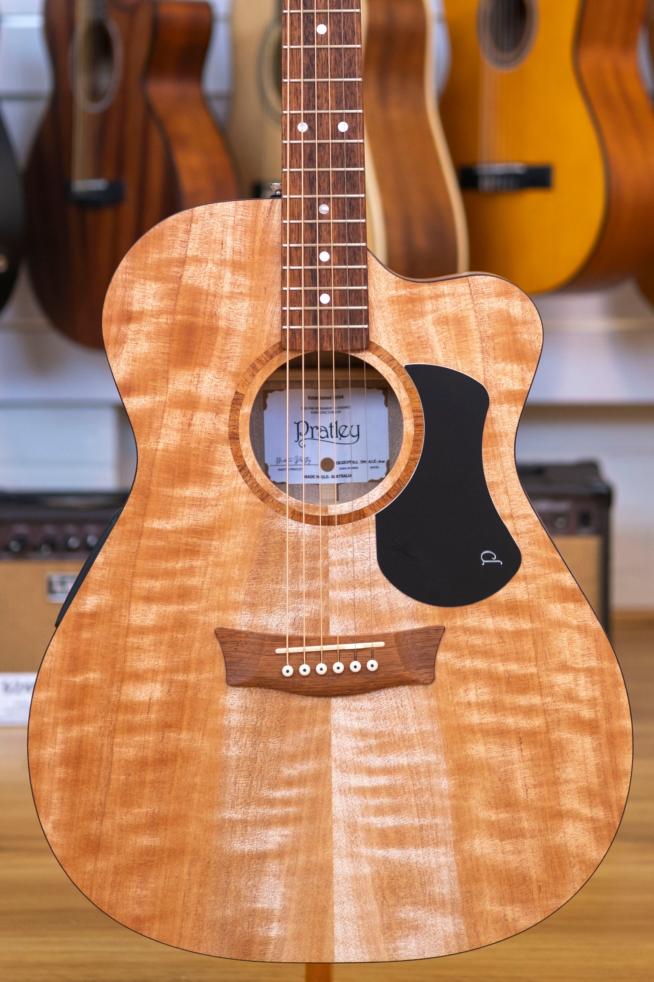 Pratley Classic Series OM Acoustic Electric Guitar with Case (All Solid Maple)