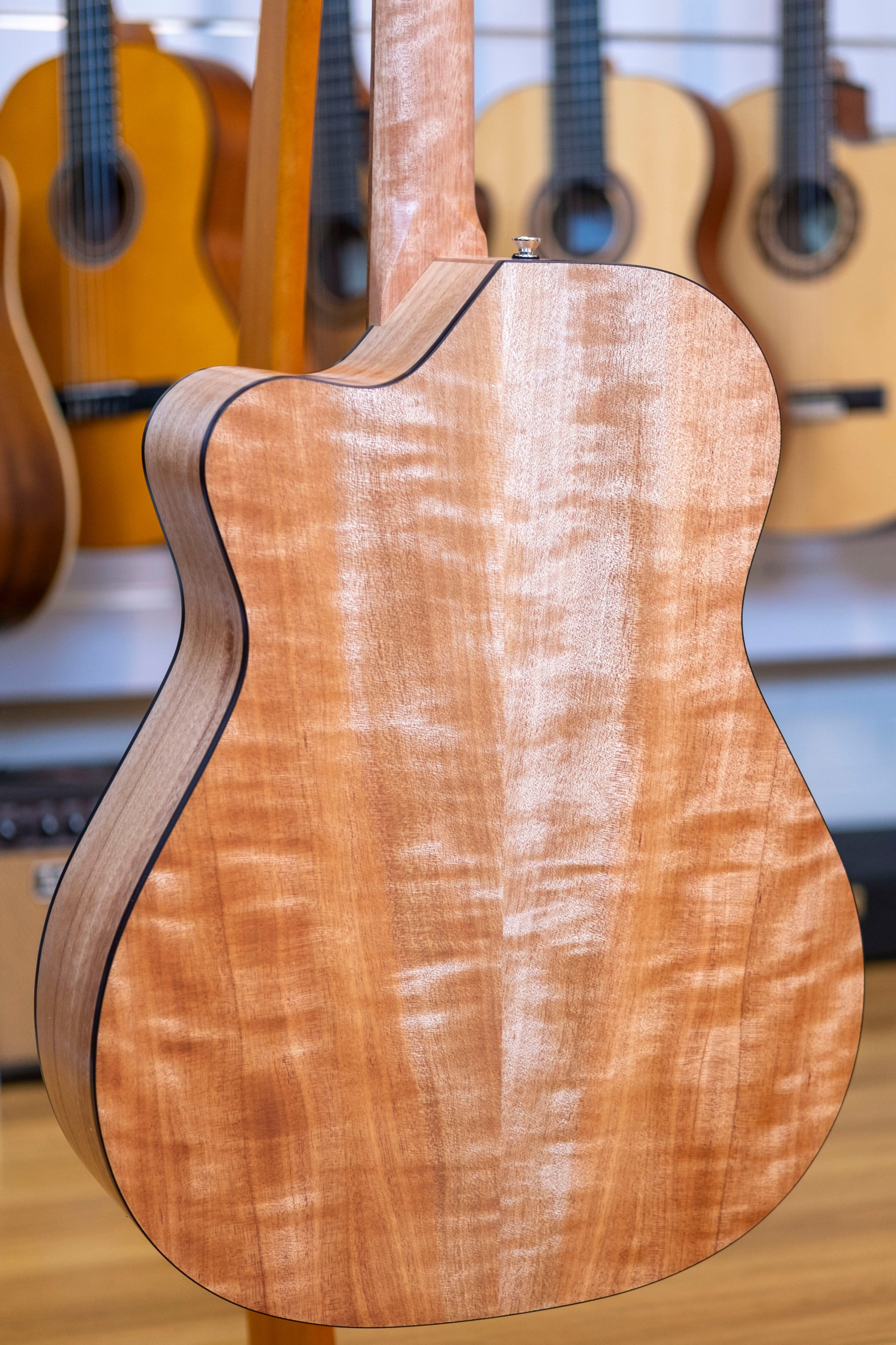 Pratley Classic Series OM Acoustic Electric Guitar with Case (All Solid Maple)