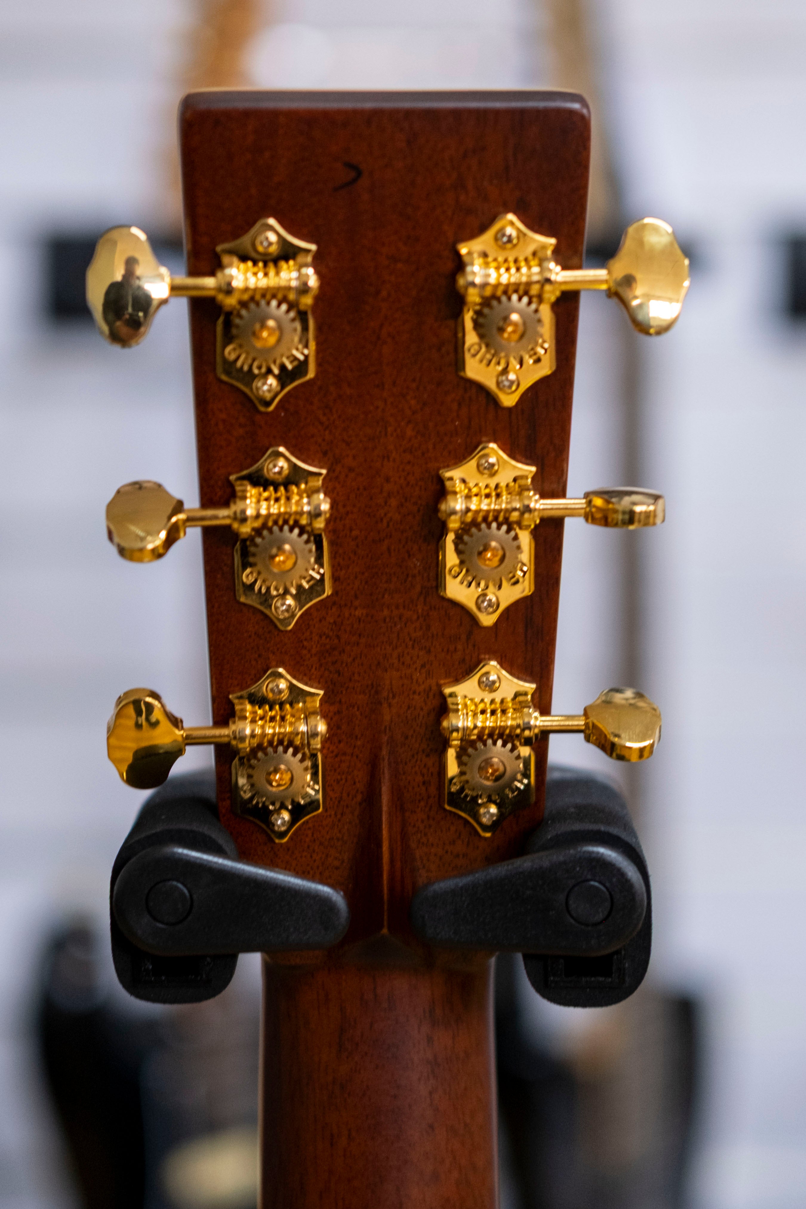 Sigma SGMC-41E-SB Limited Edition Grand OM Acoustic Electric Guitar with Bag (Sunburst)