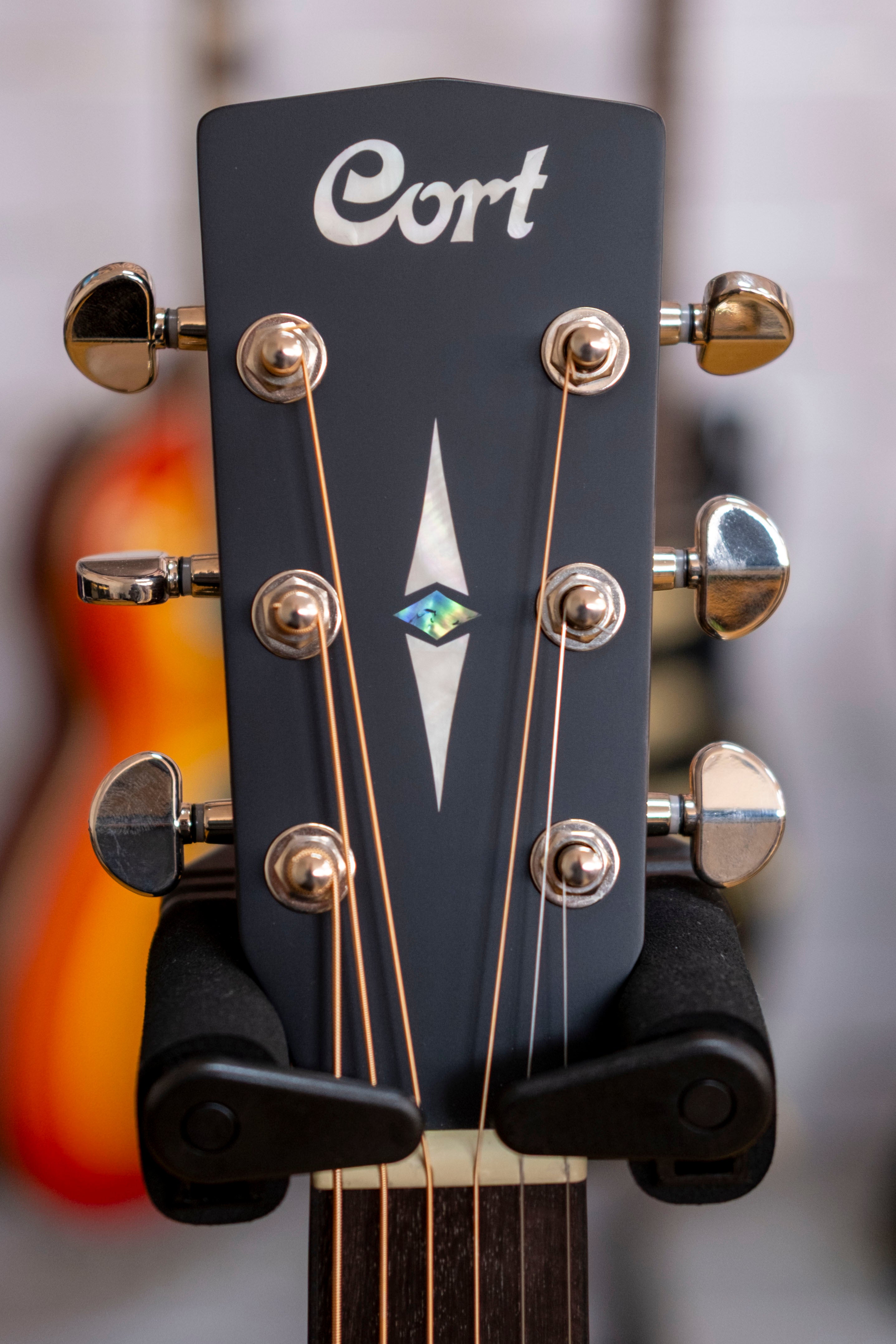 Cort SFX-E SFX Series Small Body Acoustic Electric Guitar (3-Tone Satin Suburst)