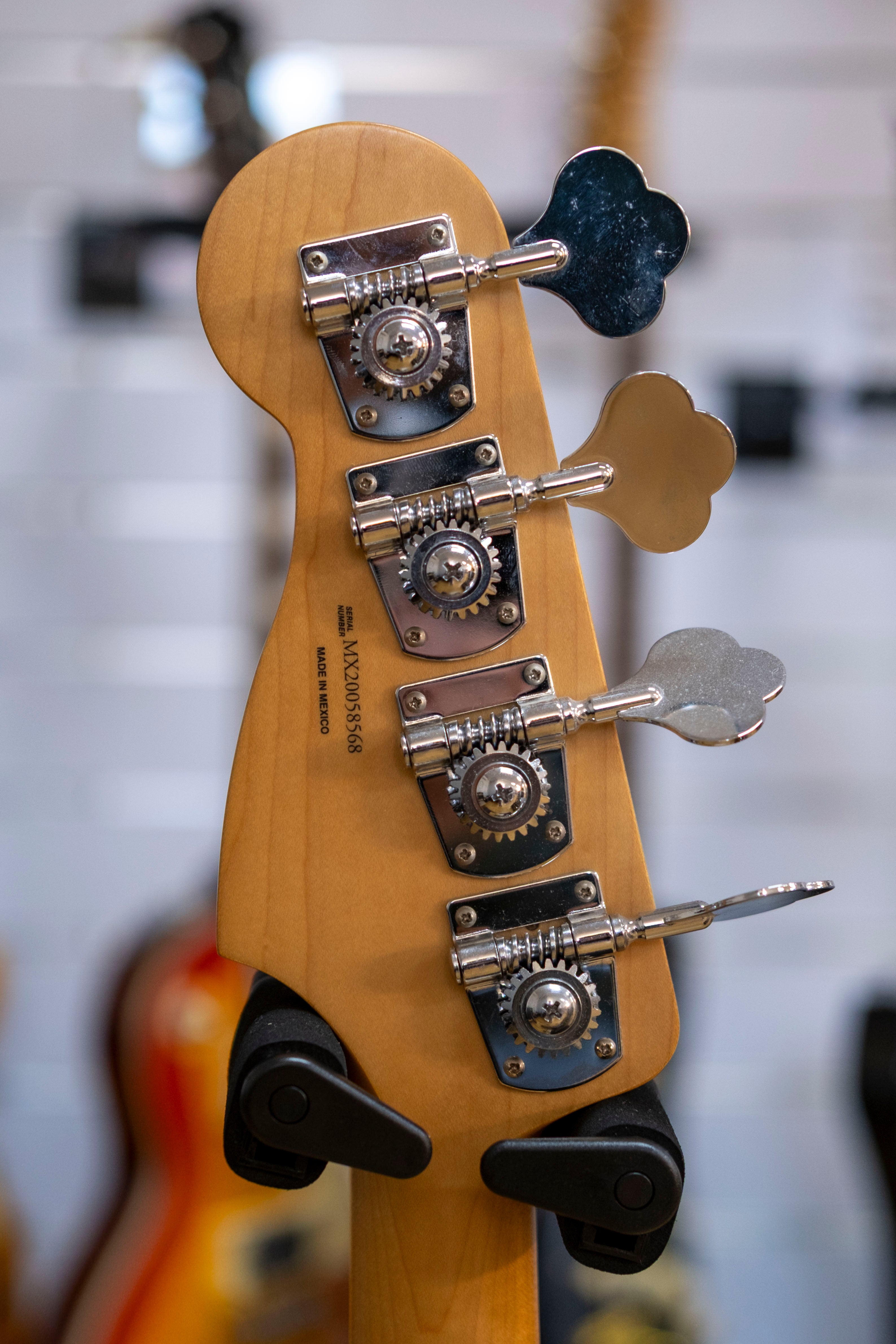 Fender MIM Precision Bass Guitar (Sunburst) (2020, Pre-Owned)