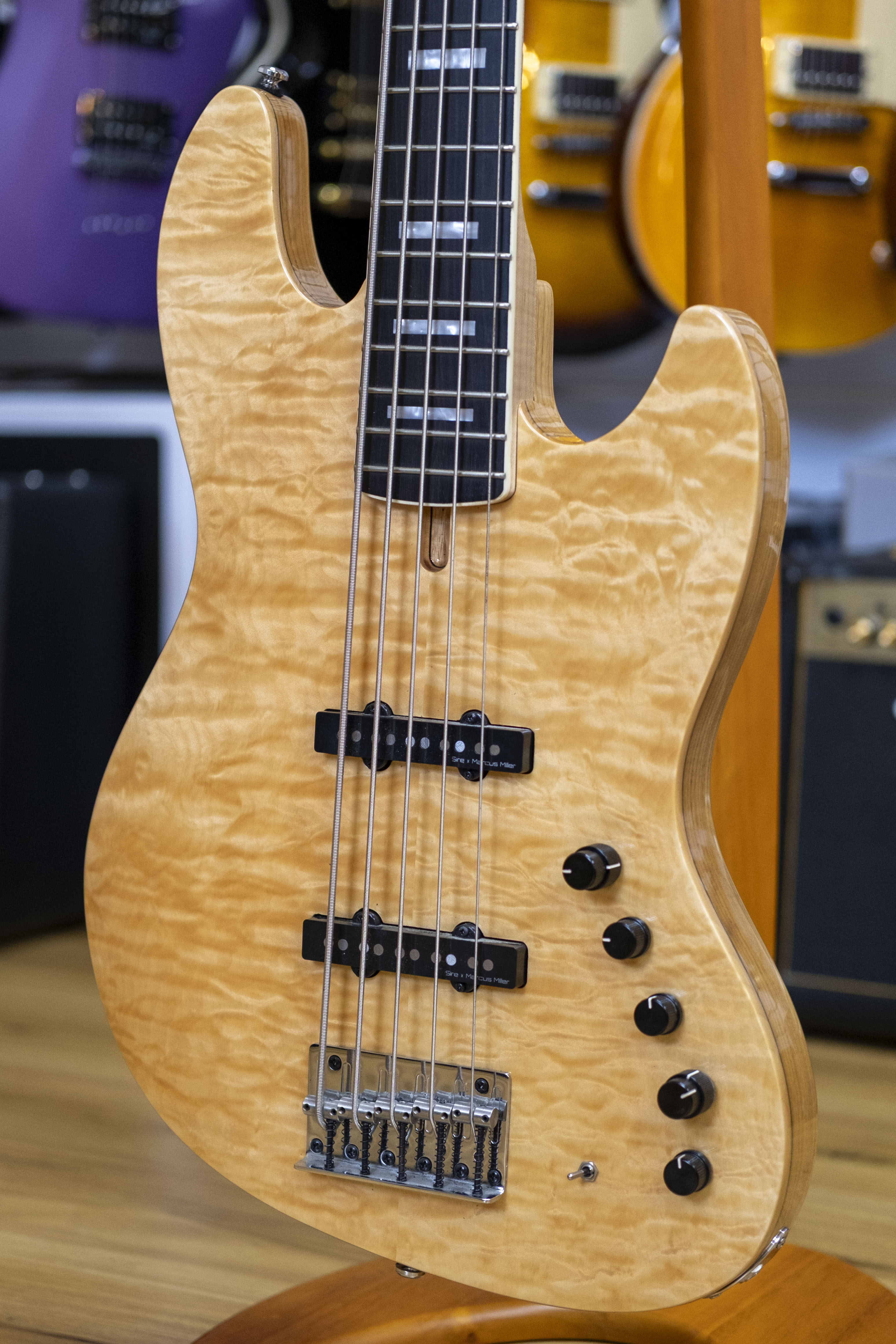 Sire Marcus Miller V9 2nd Generation 5-String Bass Guitar (Natural) (Pre-Owned)