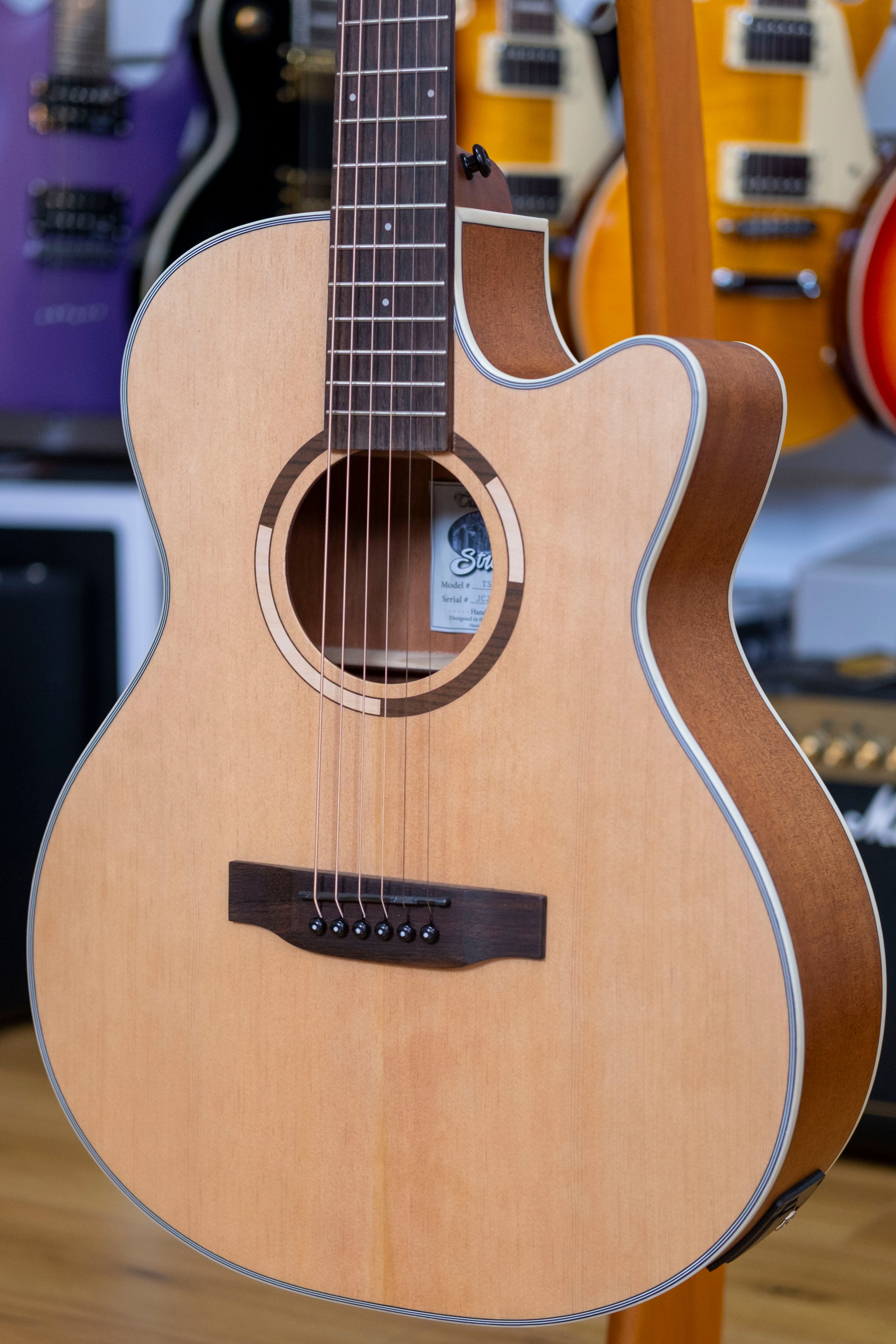 Tanglewood Strada Limited Edition Super Folk Acoustic Electric Guitar (Spruce)
