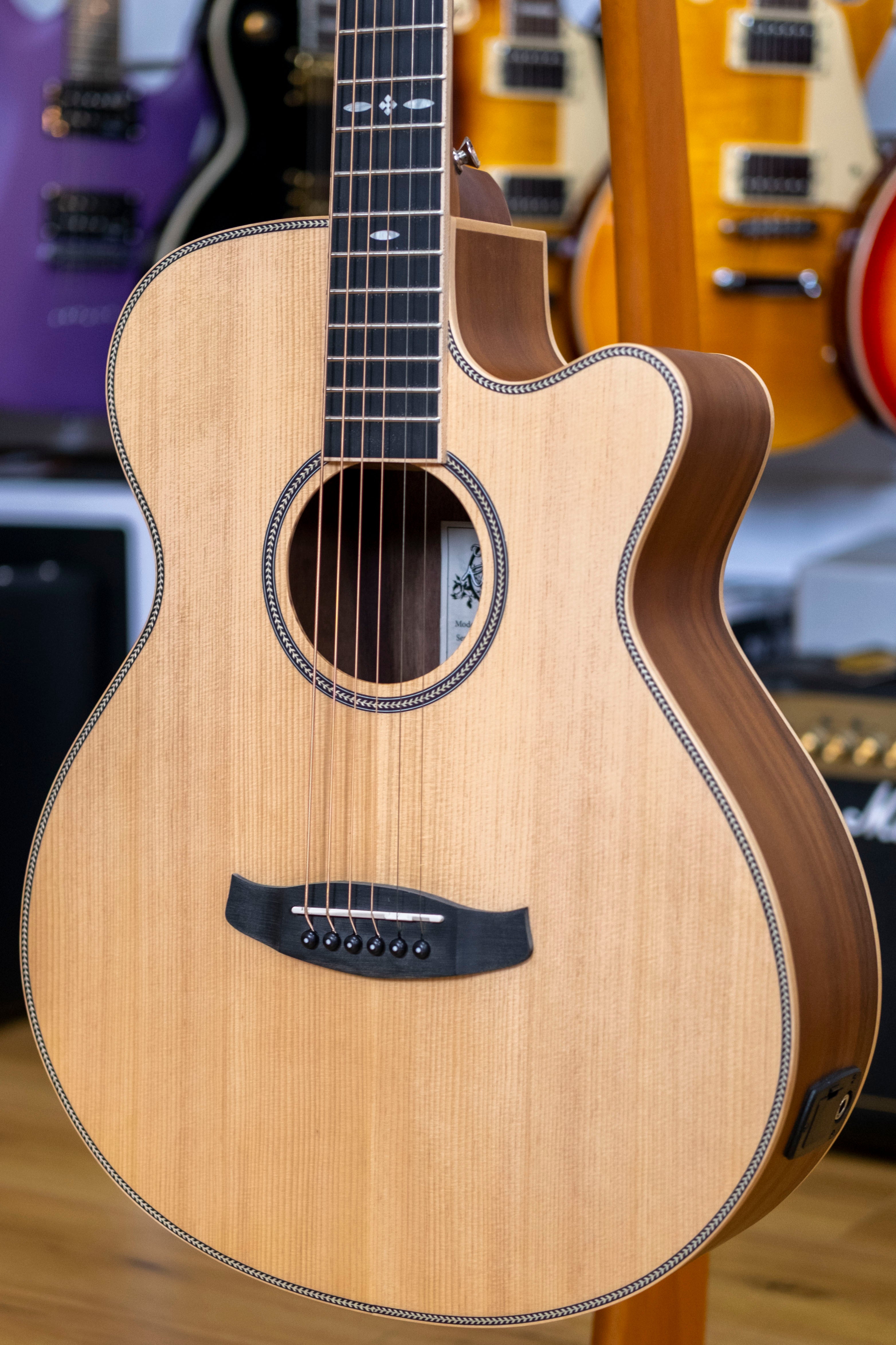 Tanglewood Reunion Pro Superfolk Acoustic Electric Guitar (Australian Red Cedar / Blackwood)