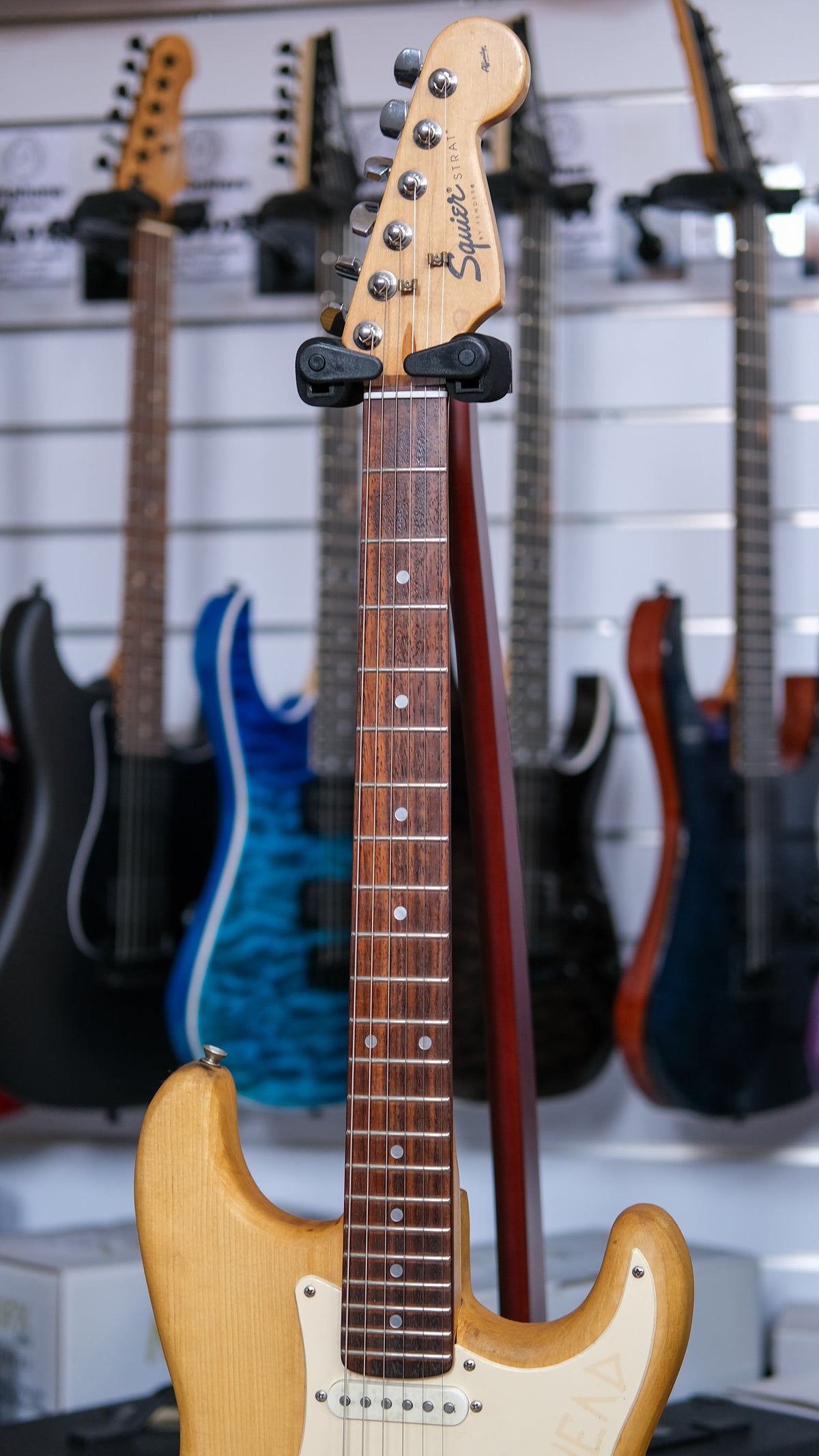 Squier Affinity Stratocaster Electric Guitar (Pre-Owned)